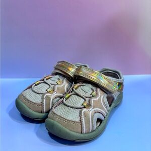 OshKosh B'gosh Tan and Gold Kids Active Sandals